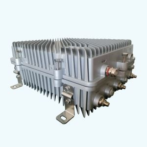 DB-CMTS8300 Tri-v-enem DOCSIS3.0 / 2.0 ohišje CMTS
